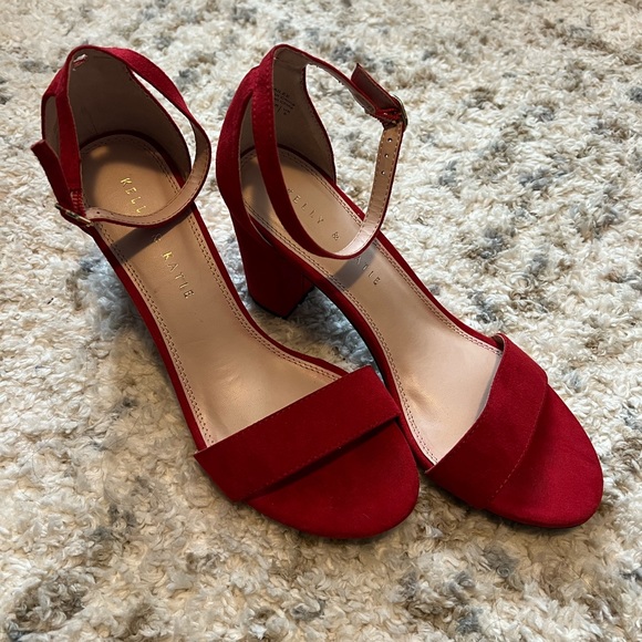 New Kelly & Katie Red Suede Heels 7.5 - Picture 2 of 4